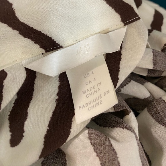 H&M Zebra Print Blouse with Tie Neck - Size 4 - Picture 5 of 10